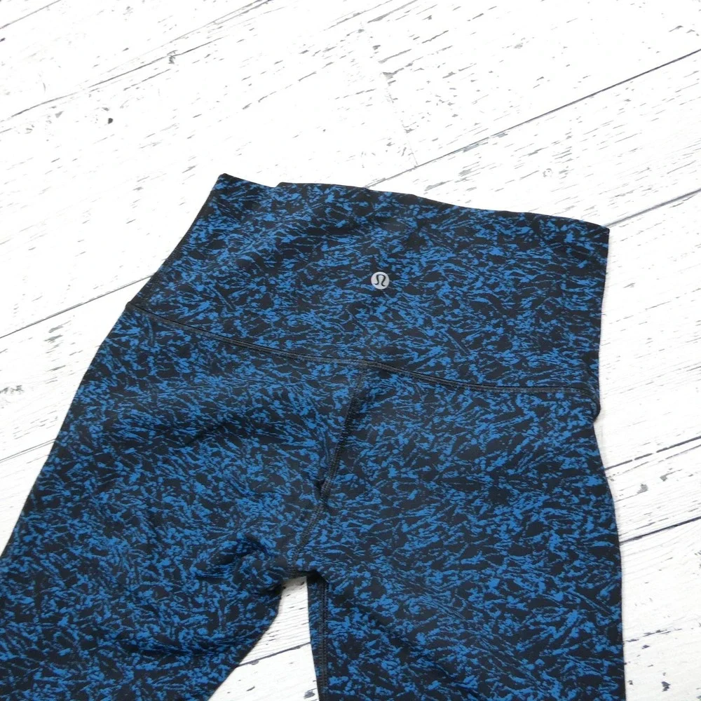 Lululemon Leggings Womens 8 Blue High Rise Capri Flecked Print Yoga‎ Athletic